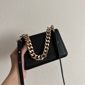 Elegant Black Handbag with Gold Chain